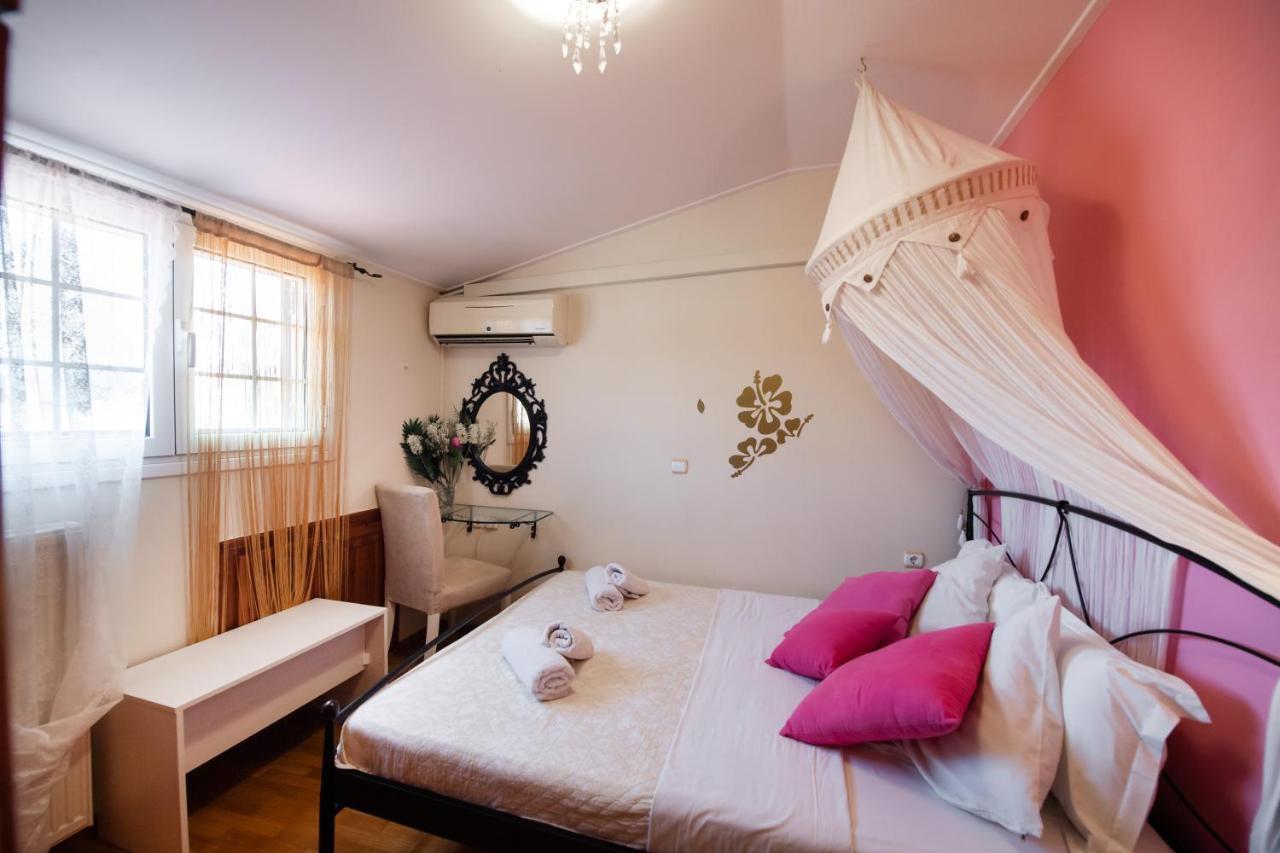 Lefkas City Apartments & Suites Lefkada City ภายนอก รูปภาพ